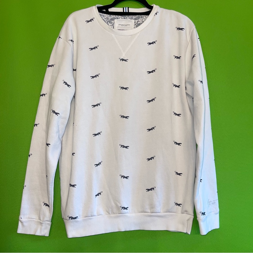 Denim and Flower Ricky Singh Tiger Print Crewneck Sweatshirt. Size large.
